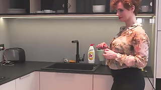 busty mature mom makes bad coffee but good sex