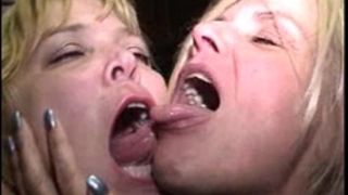 Gross tongues