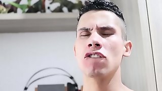 igor e junior - novinho gay brasileiro - pornografia gay